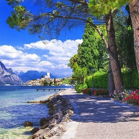Appartamento Casa Vacanze Spiaggia D'Oro Desenzano del Garda Exterior photo